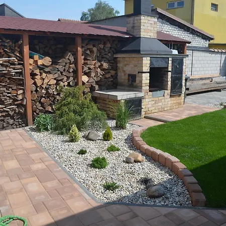Apartment U Muzea Hracek