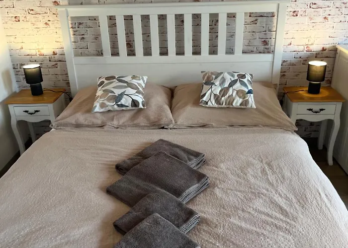 U Muzea Hracek Apartment